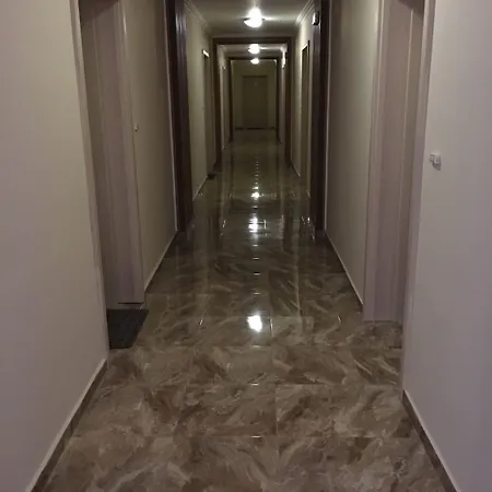 מלון Vip Zone סאני ביץ'